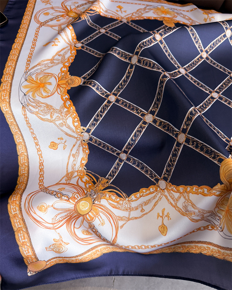 Blue Classic Chain Print Squar - đánh giá và giá Scarf Silk Square