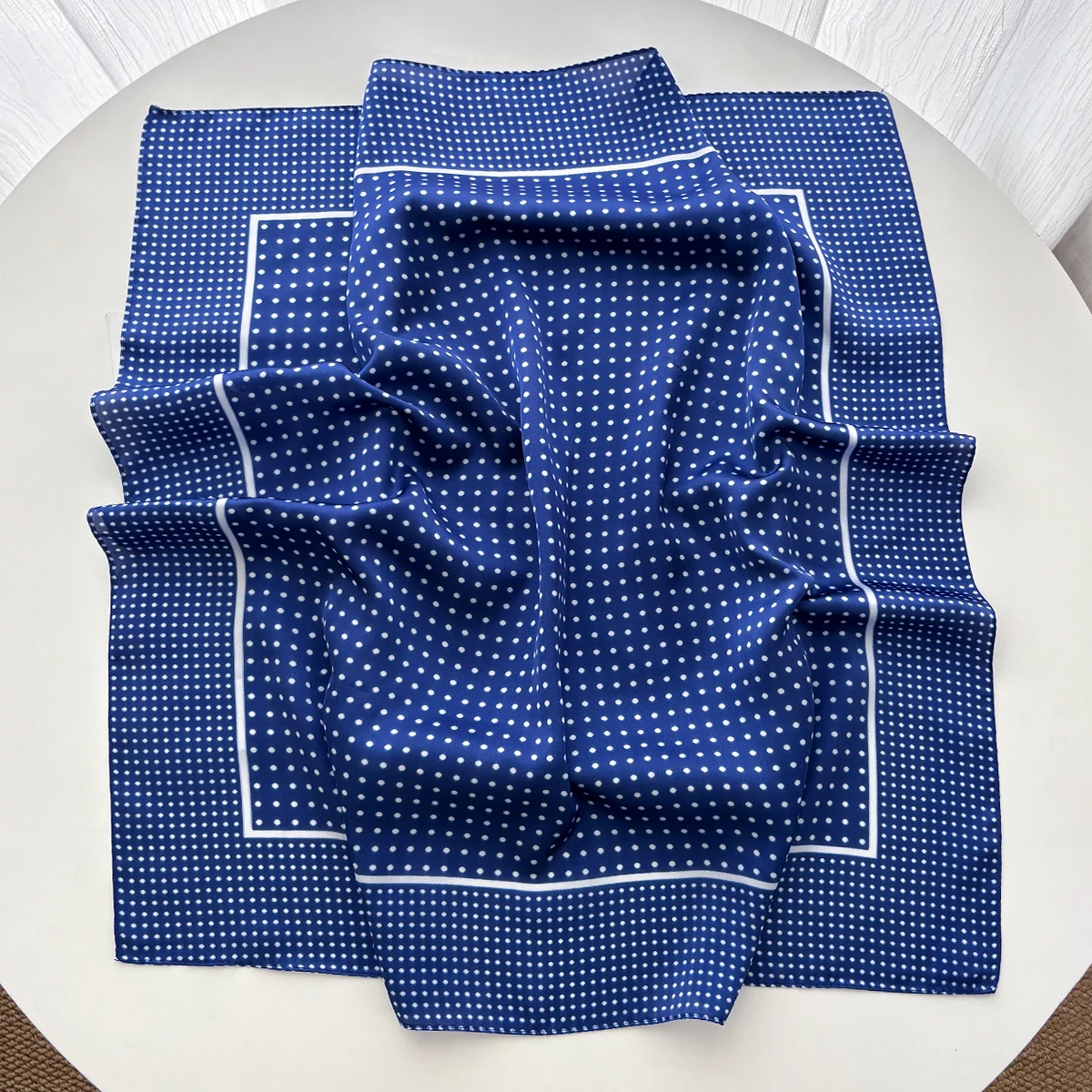 Women Elegant Soft Satin Squar - đánh giá và giá Face Scarf Mask