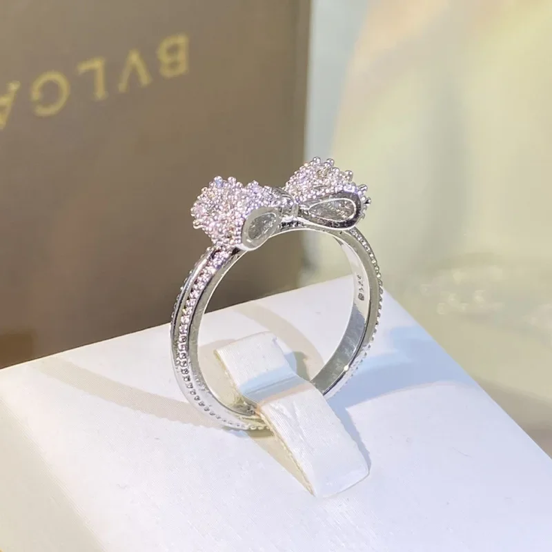 Nhẫn Nơ Sang Trọng Đính Đá CZ  - đánh giá và giá Tie Clip Silver