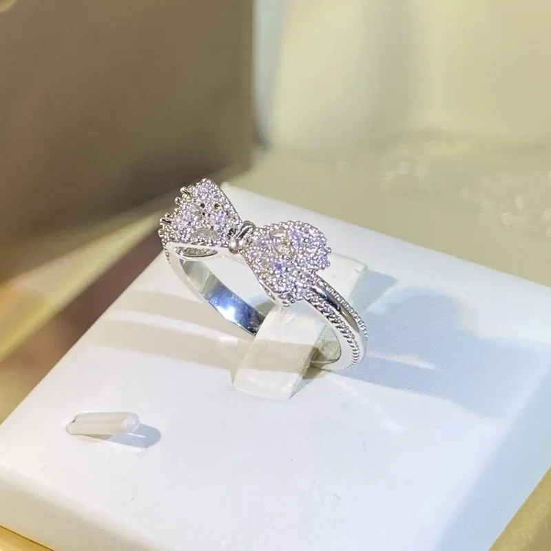 Nhẫn Nơ Sang Trọng Đính Đá CZ  - đánh giá và giá Tie Clip Silver